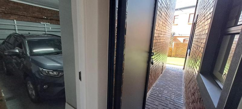 3 Bedroom Property for Sale in Jongensfontein Western Cape